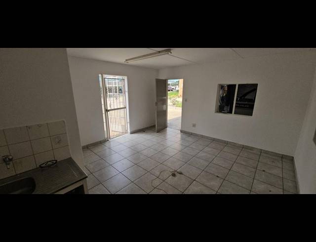 INDUSTRIAL PROPERTY TO RENT IN HALFWAY HOUSE